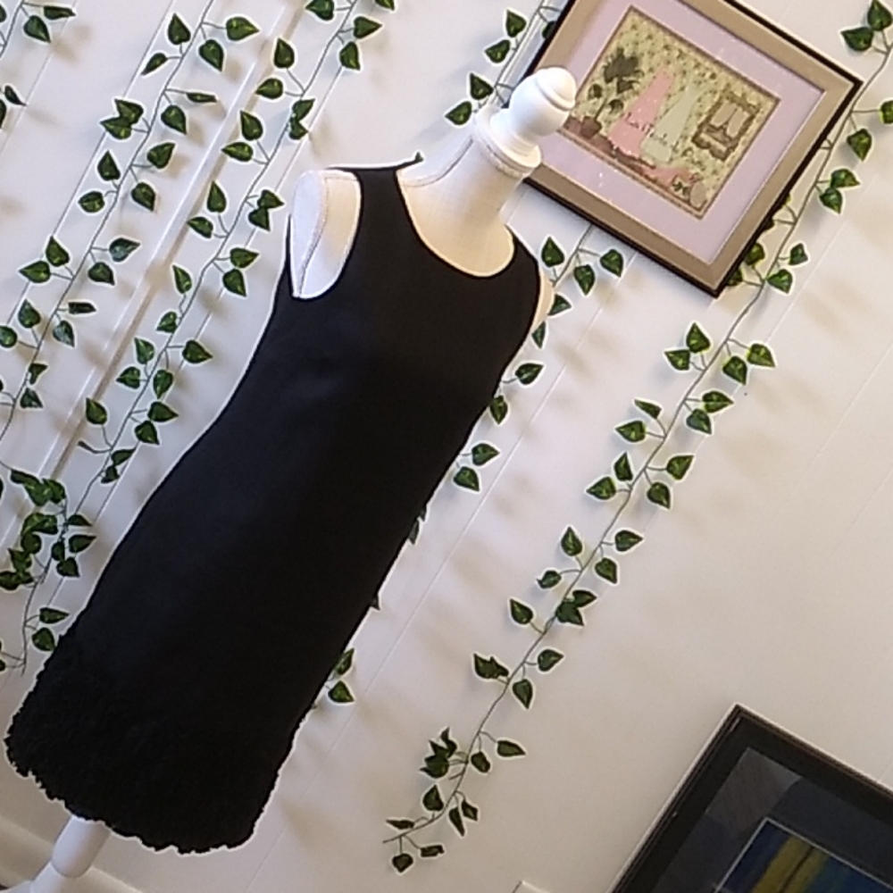 Just... Taylor Black Linen w/ Ruffled Bottom sz 2 - Picture 1 of 12